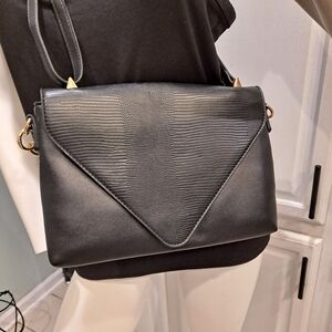 Chic Black Crossbody Bag With Snakeskin Abd Smooth Print Vegan Leather